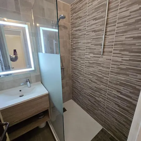 Matisse 12 F2 Rdj Апартаменты *